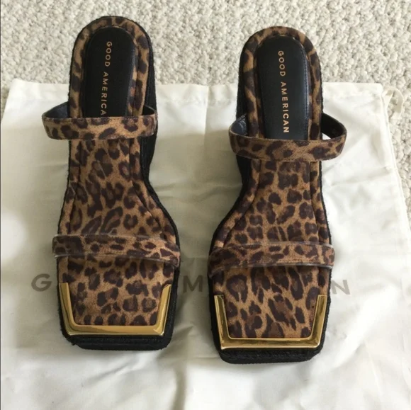 Good American NEW with dust bags wedge  heels sz8 - Picture 3 of 6